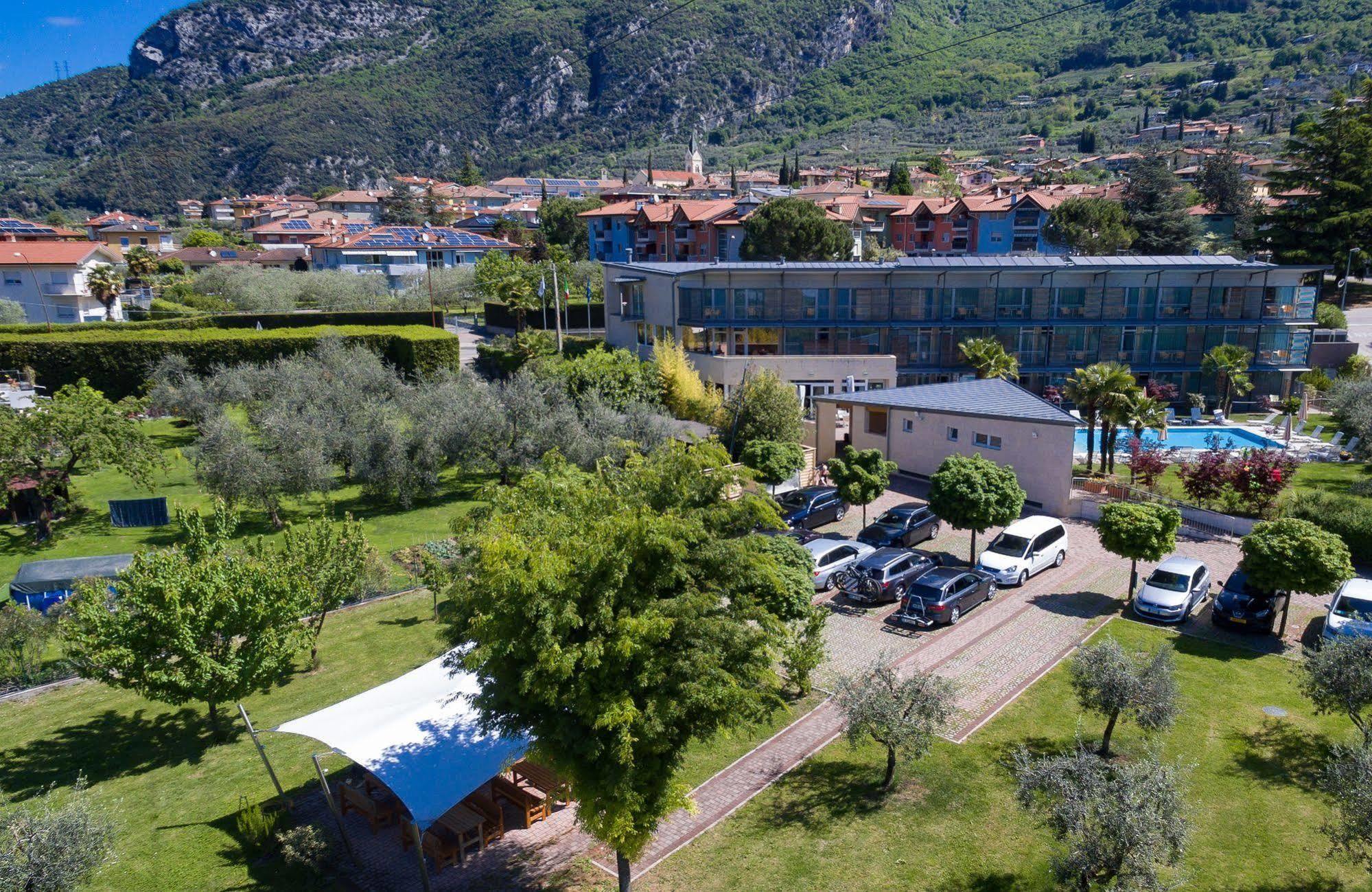 Park Hotel Il Vigneto Arco Exterior photo